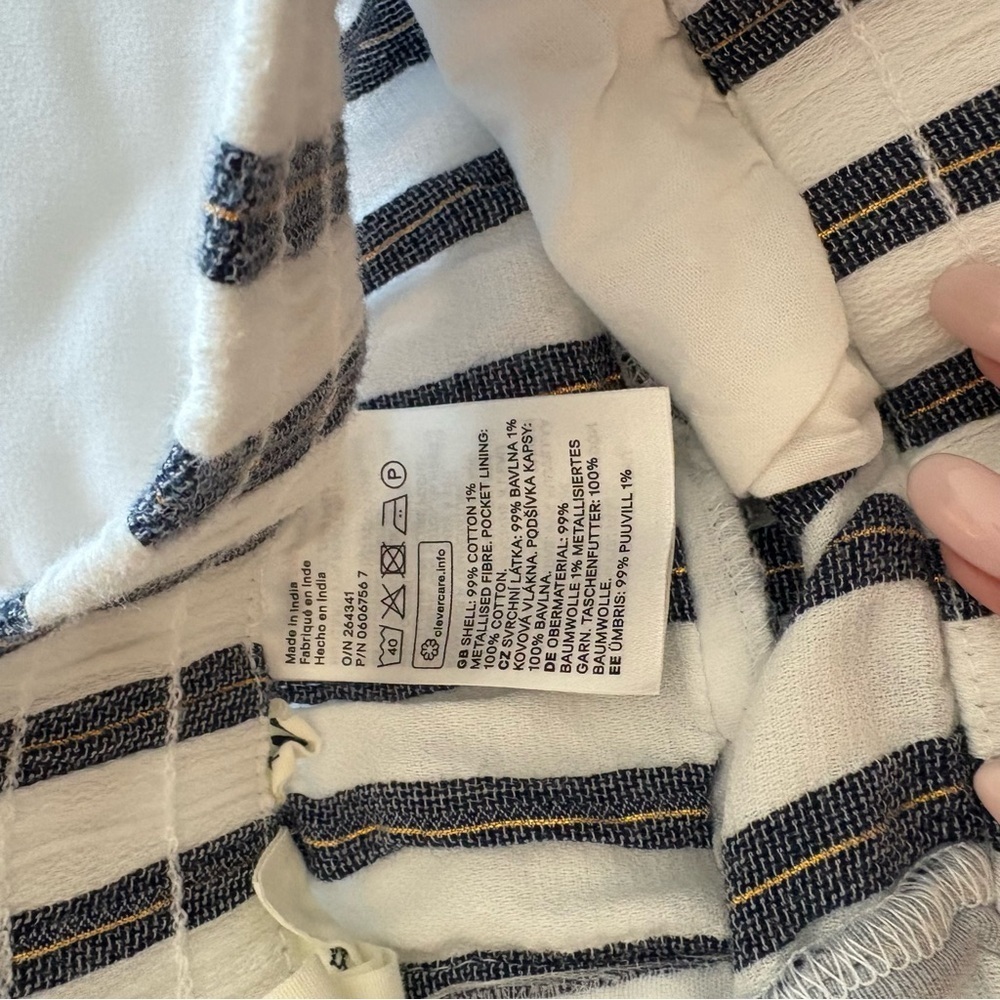 H&M Women’s Striped White & Blue Cotton Shorts - Picture 9 of 10